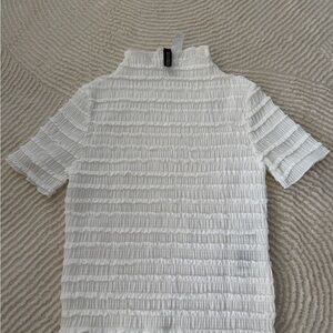 H&M White Textured Short Sleeve Top